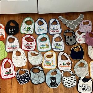 Bundle of bibs